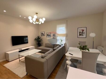 We offer a 2+1 Apartment near the Botanical Garden close to the Mosque .