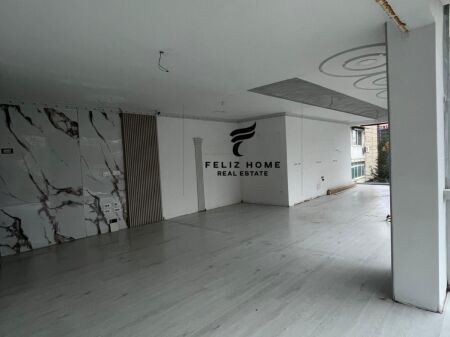 UFFICIO IN AFFITTO 72 M2 ZOGU I ZI 1.200 EURO