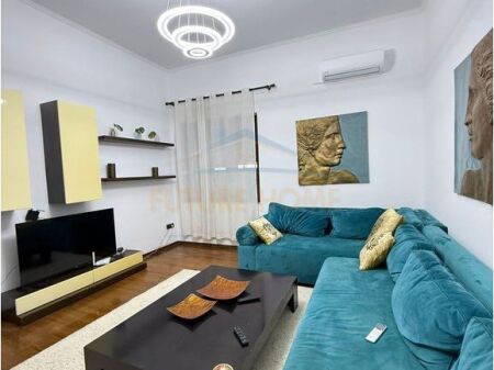 Rent, Apartment 2+1+2, Dibrës Street, Tirana.