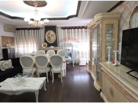 Apartament - Për Qira - Blloku, Tiranë(ID: 530561005-26)