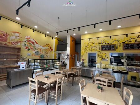 Negozio in Affitto in Via Dibres (ID BD21797) Tirana