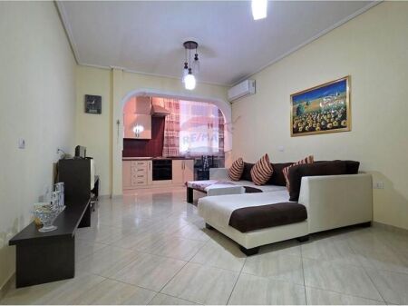  APPARTAMENTO 1+1 IN VENDITA – VICINO ALLA CHIESA ORTODOSSA, VLORË