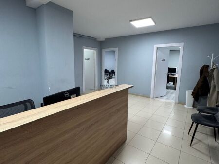 UFFICIO IN AFFITTO 420 M2 STAZIONE DEI TRENI 3.400 EURO