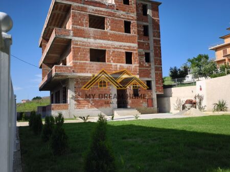 OCCASIONE VENDESI EDIFICIO DI 4 PIANI PLEPA DURRES