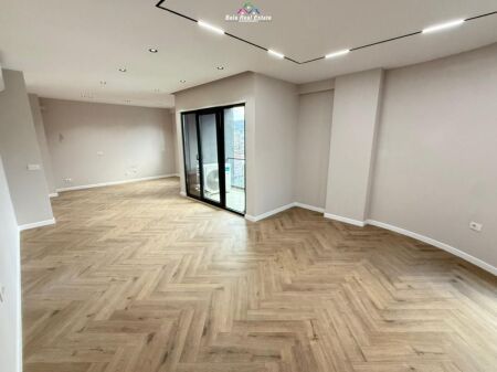 Ufficio In Affitto 2+1+2 A Astir (ID BZ2465) Tirana.