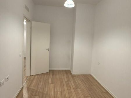  Jepet me qera apartament 1+1 – Mangalem 21