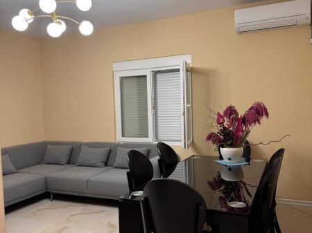 2+1 apartment on villa floor near Brigades Palace!