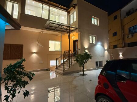 VILLA IN AFFITTO VIA KAVAJES