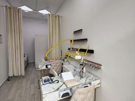 LOCALE COMMERCIALE IN AFFITTO 20 M2 21 DICEMBRE 470 EURO