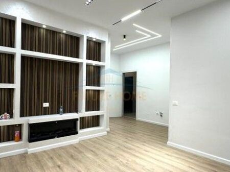 In vendita, Appartamento 1+1 Nuovo Anello, Tirana .