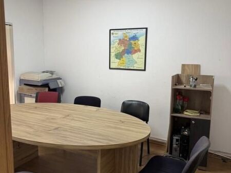 UFFICIO IN AFFITTO 61 M2 STRADA DI ELBASAN 50.000 LEKE