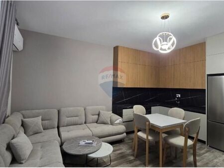 Apartment 1+1 for rent at Zogu I Zi