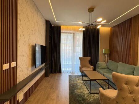 Apartament 2+1 per qira tek Kompleksi Olimpik tek Komuna e Parisit.