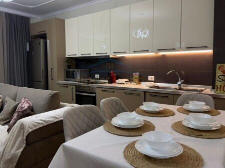 Rent, Apartment 3+1+2, B.Curri Boulevard, Tirana!