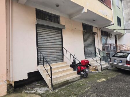 Locale commerciale in affitto