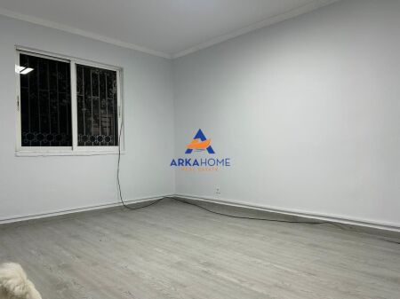 AFFITTASI UFFICIO 105M2 "DI FRONTE AL COMPLESSO DELIJORGJI" 80000 LEKE