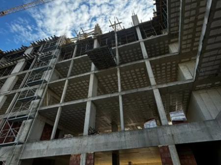  Appartamento 2+1 in Vendita – Centro Kamëz