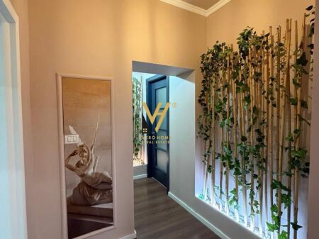 LOCALE COMMERCIALE 115 M2 IN AFFITTO A KOMUNA E PARISIT 2.000 EURO