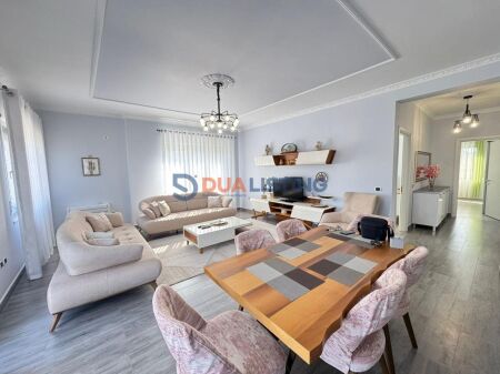 JEPET APARTAMENT 3+1+2 ME POST PARKIMI TEK KOPSHTI Zoologjik !