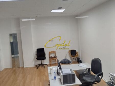 UFFICIO IN AFFITTO 54 M2 21 DICEMBRE 60.000 LEKE