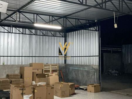 MAGAZZINO 230 M2 IN AFFITTO A KODRA E DIELLIT 100.000 LEKE