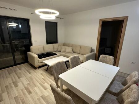 Apartament me qera 1+1 Tek 5 maj