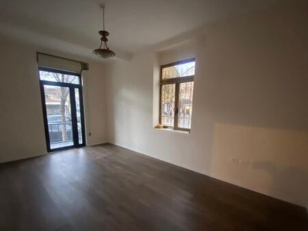 UFFICIO IN AFFITTO 73 M2 VIA DIBRA 1.200 EURO