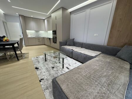  Jepet me qira apartament 2+1+2  Rruga Jordan Misja, pranë SPAK – Tiranë 80.000 lekë / muaj