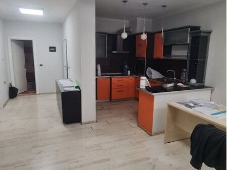 VICINO AL 21 DICEMBRE VENDIAMO APPARTAMENTO 2+1, VIA SALI BUTKA