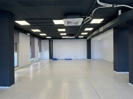 UFFICIO IN AFFITTO 1077 M2 ZOGU I ZI 15.000 EURO
