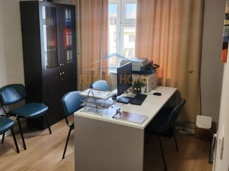 Affitto, Spazio per Ufficio, Via Myslym Shyri, Tirana.