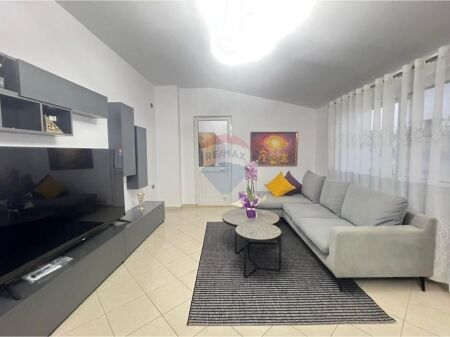 Apartment 2+1 for rent at Liqeni i Thate!