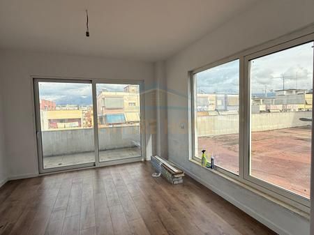 In vendita, Appartamento 3+1+Veranda, Anello nuovo, Tirana