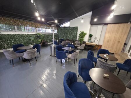 VENDESI ATTIVITÀ PIZZERIA-RISTORANTE IN VENDITA