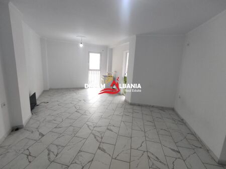 Shitet apartament 1+1 ne Rrugen Hysen Dalliu ( ID 41111520 )