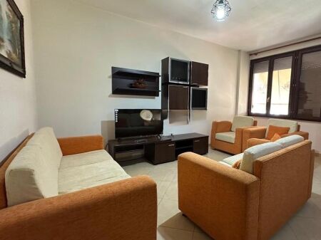 JEPET ME QIRA DUPLEX 1+1 TEK LULISHTJA E KOMUNES SE PARISIT