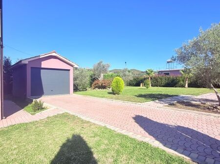 VILLA 3 PIANI IN VENDITA MANEZ DURRES