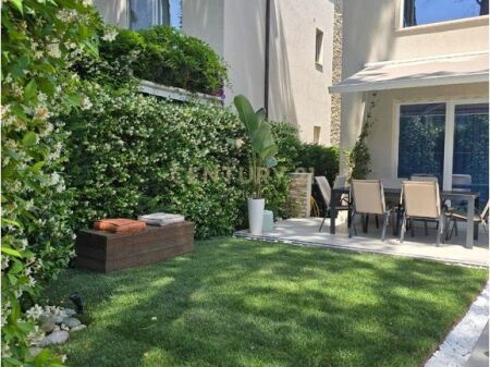 Villa di Lusso con Piscina in Vendita nel Complesso "Lura 3", Baia di Lalzi !