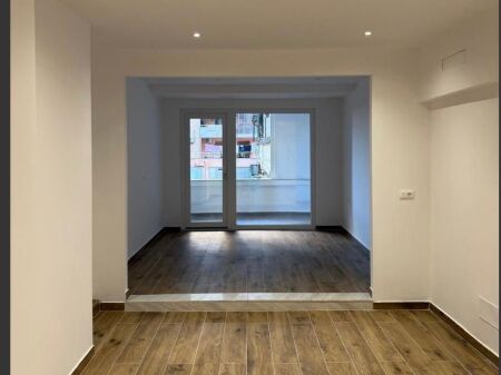 Apartament per zyre,te gjykata penale stacion treni,600 euro