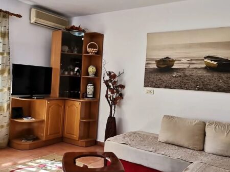Apartment 2+1 for Rent – Near the “Ismail Qemali” High School!
