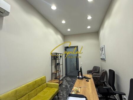UFFICIO IN AFFITTO 20 M2 MERCATO CAM 40.000 LEKE