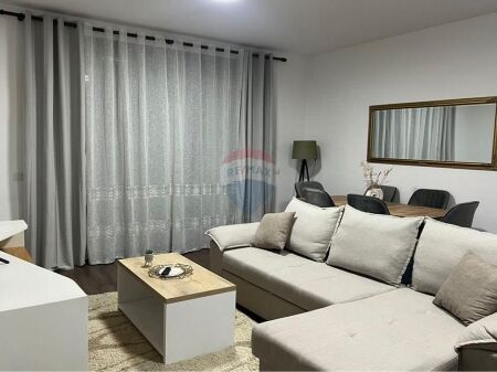 Apartment 3+1 for Rent, Commune of Paris.