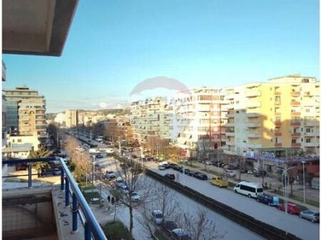  Appartamento 1+1 in Vendita – Via Gjergj Kastrioti, Vlorë