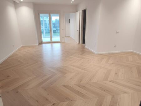 LOCALE PER UFFICIO IN AFFITTO VICINO AD AIR ALBANIA 179 M2
