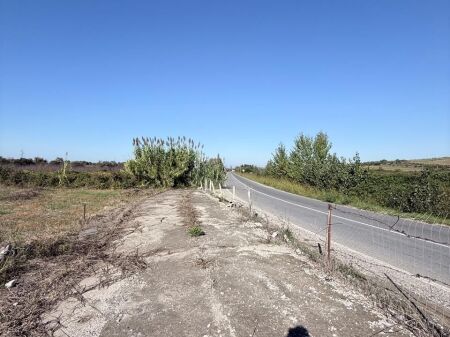 TERRENO IN VENDITA GOLFO DI LALEZIT PRIMA FILA CON LA STRADA