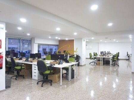 LOCALE COMMERCIALE IN AFFITTO 330 M2 KODRA E DIELLIT 3000 EURO