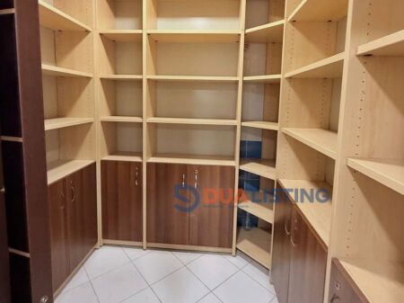 AMBIENTI UFFICIO in affitto presso il Complesso Delijorgji!!