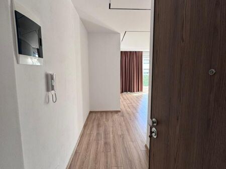 Ambiente per ufficio vicino a Kika 2