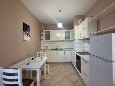  Apartament 3+1+2 për Qera – Bulevardi i Ri / Stacioni i Trenit