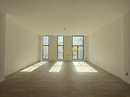 NEGOZIO IN AFFITTO 80 M2 VIA KAVAJES 1.600 EURO